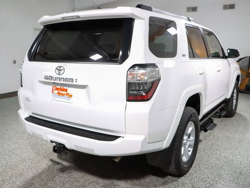 Used 2023 Toyota 4Runner SR5 Premium w/ Moonroof Package AWD/4WD image 7