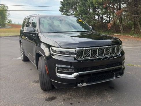 Used 2024 Jeep Grand Wagoneer Series III w/ HD Trailer Tow Package image 3