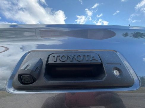 Used 2021 Toyota Tacoma TRD Sport AWD/4WD image 11