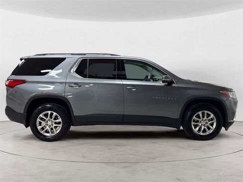 Used 2020 Chevrolet Traverse LT w/ Driver Confidence II Package image 6