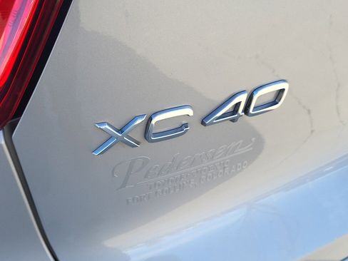 Certified 2023 Volvo XC40 B5 Plus w/ Protection Package Premier image 9