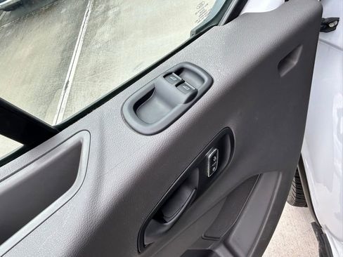 Used 2022 Ford E-Transit Medium Roof w/ Load Area Protection Package image 41