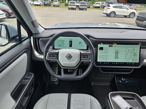Used 2024 Rivian R1S Adventure AWD/4WD image 15