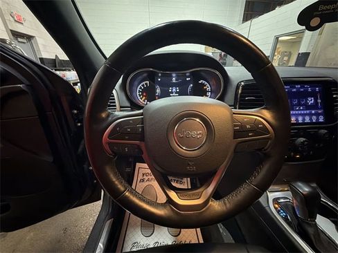Used 2019 Jeep Grand Cherokee Limited image 14