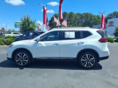Used 2019 Nissan Rogue SL w/ Premium Package AWD/4WD image 3