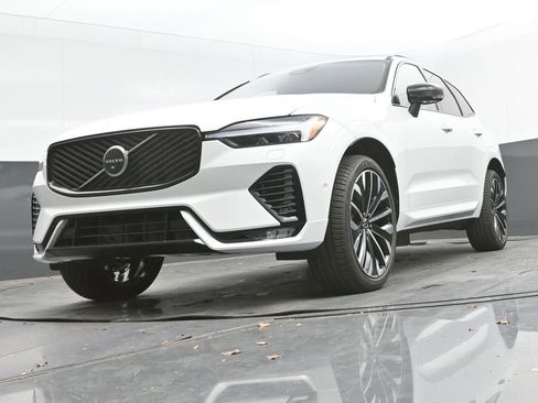 New 2026 Volvo XC60 B5 Ultra w/ Climate Package image 25