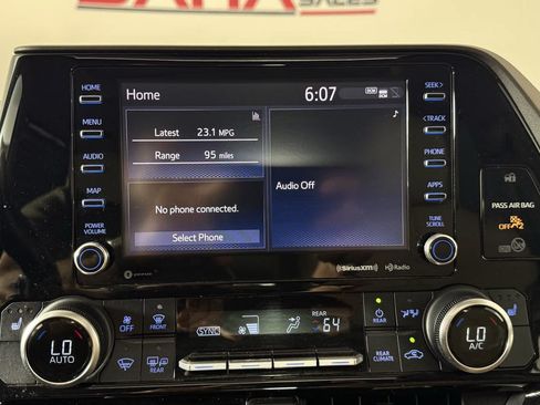 Used 2020 Toyota Highlander XLE AWD/4WD image 22