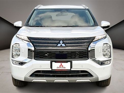 New 2025 Mitsubishi Outlander SEL image 3