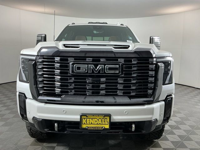 Used 2024 GMC Sierra 3500 Denali Ultimate AWD/4WD image 2