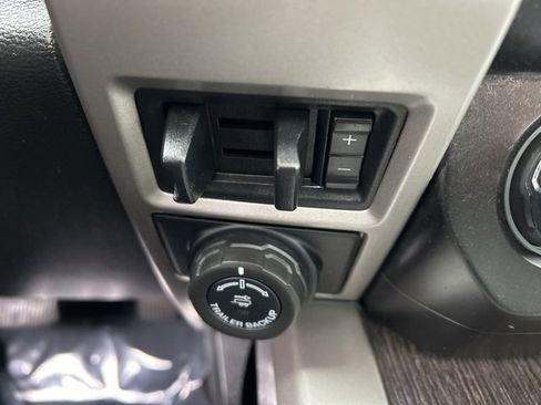 Used 2020 Ford F350 Lariat w/ Lariat Ultimate Package image 26