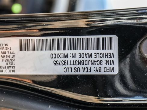 New 2026 Jeep Compass Latitude image 30