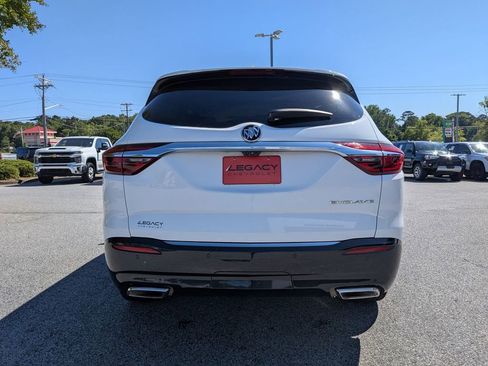 Used 2025 Buick Enclave Preferred FWD image 7