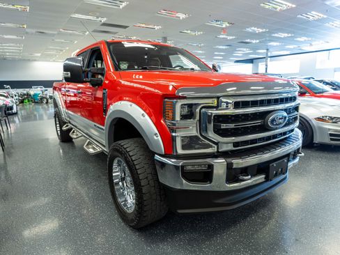 Used 2020 Ford F350 Lariat w/ Lariat Ultimate Package AWD/4WD image 3