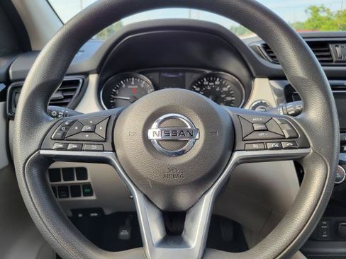 Used 2018 Nissan Rogue Sport SV AWD/4WD image 11