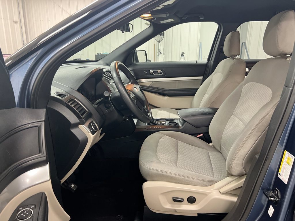 Used 2019 Ford Explorer FWD image 19