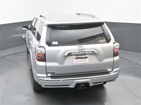 Used 2022 Toyota 4Runner Limited image 30