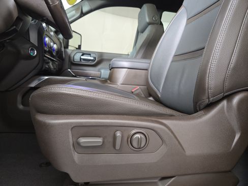 Certified 2022 GMC Sierra 2500 Denali w/ Denali Ultimate Package AWD/4WD image 31
