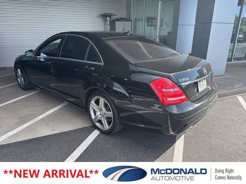 Used 2011 Mercedes-Benz S 550 4MATIC image 3