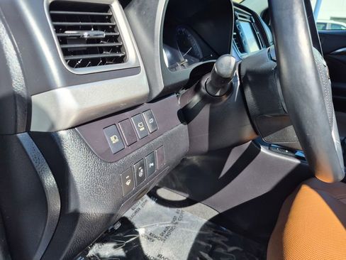 Used 2019 Toyota Highlander Limited Platinum image 12