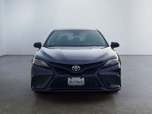 Used 2021 Toyota Camry SE image 9