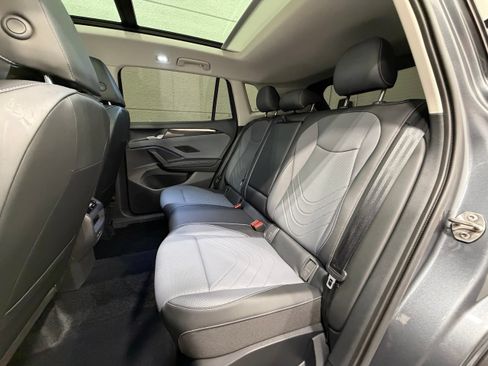 Used 2026 Volkswagen Tiguan SE w/ Panoramic Sunroof Package AWD/4WD image 22