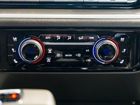 Used 2025 Chevrolet Silverado 1500 High Country w/ Midnight Edition image 13