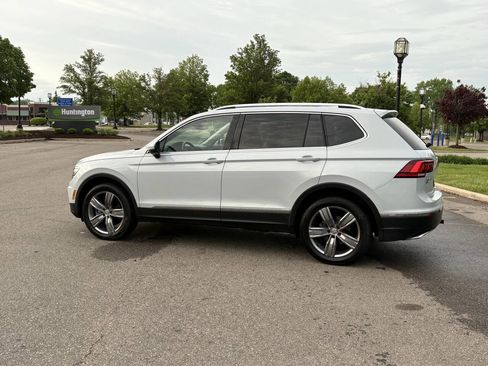 Used 2018 Volkswagen Tiguan SEL Premium AWD/4WD image 18