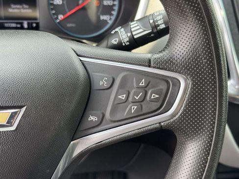 Used 2020 Chevrolet Equinox LS w/ LS Convenience Package FWD image 12