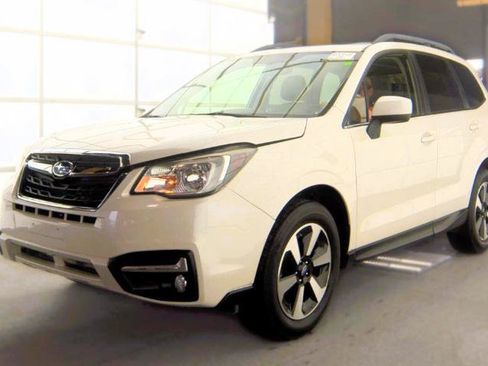 Used 2017 Subaru Forester 2.5i Limited AWD/4WD image 7