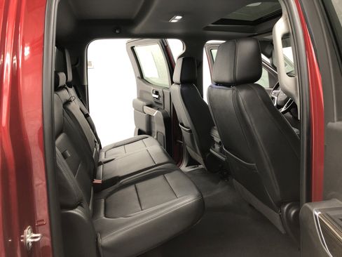 Used 2021 Chevrolet Silverado 1500 LT Trail Boss w/ Convenience Package II image 8