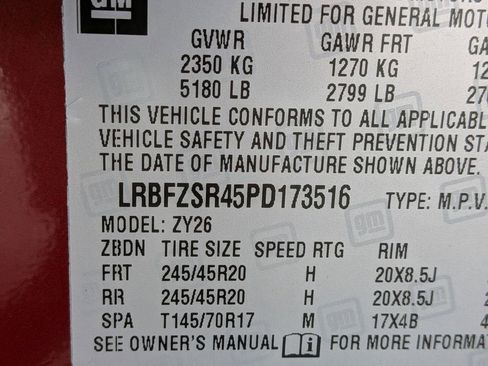 Used 2023 Buick Envision Avenir image 35