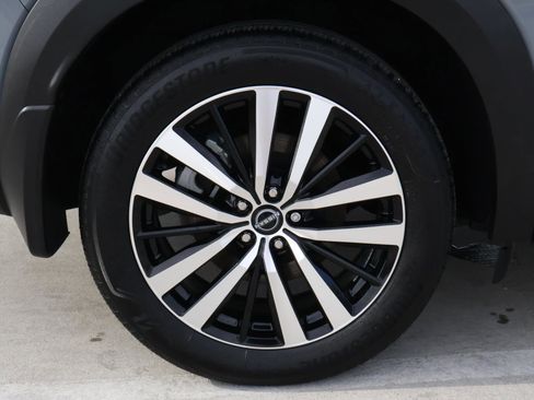 Used 2025 Nissan Pathfinder Platinum image 8