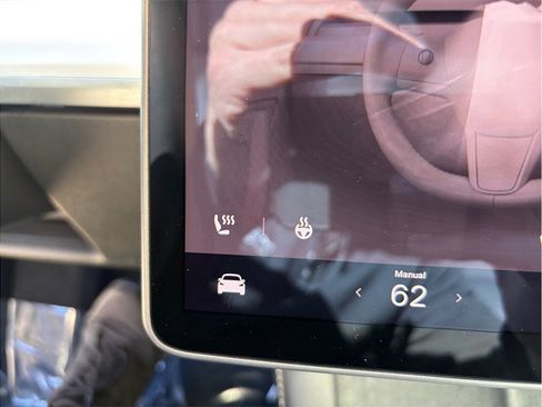 Used 2021 Tesla Model 3 Performance image 28