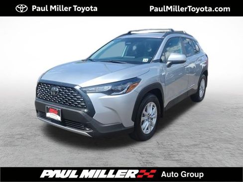 Certified 2023 Toyota Corolla Cross LE AWD/4WD image 1