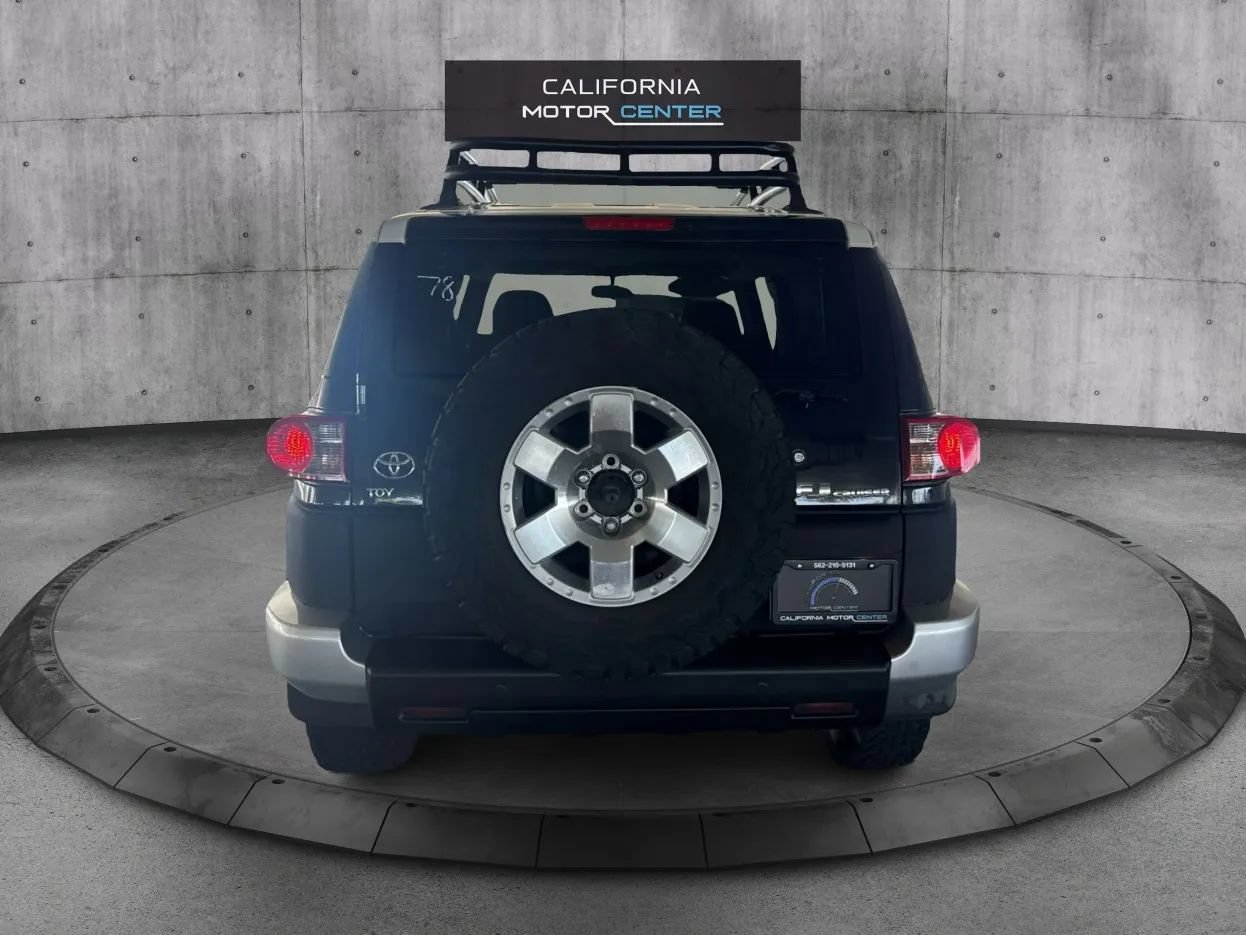 Used 2007 Toyota FJ Cruiser 2WD w/ Convenience Pkg image 6
