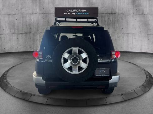 Used 2007 Toyota FJ Cruiser 2WD image 6