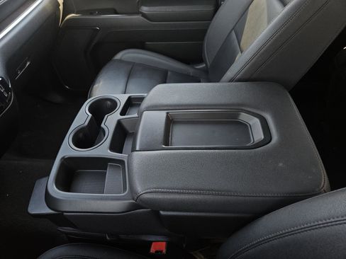 Used 2024 GMC Sierra 1500 SLT image 25