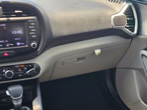 Used 2022 Kia Soul LX FWD image 18