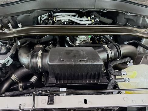 Used 2025 Ford Explorer Platinum w/ Ultimate Package image 33