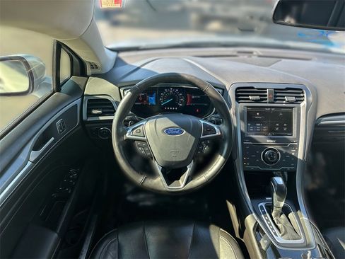 Used 2014 Ford Fusion Titanium image 12