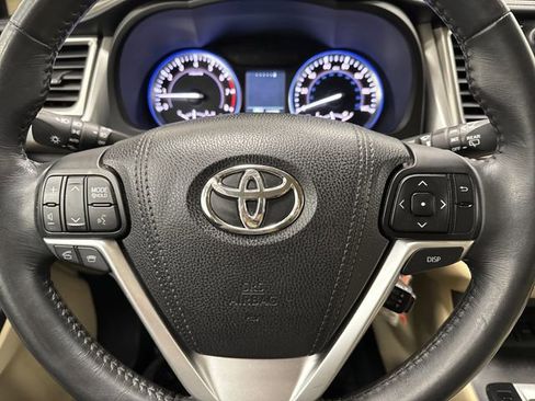 Used 2015 Toyota Highlander Plus image 14