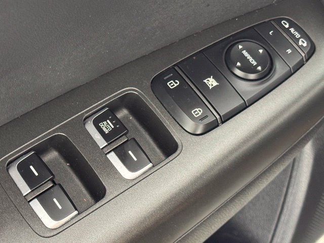 Used 2020 Kia Sportage S AWD/4WD image 15