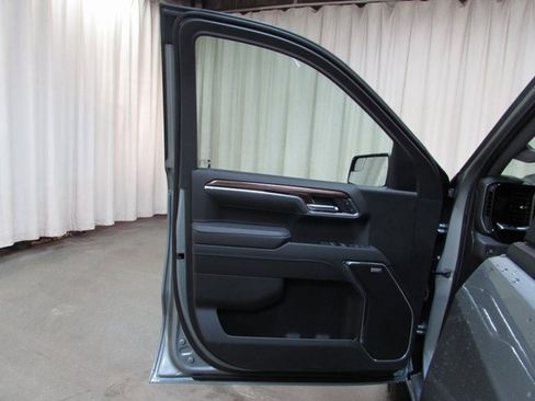 New 2025 Chevrolet Silverado 1500 RST w/ Redline Edition image 20