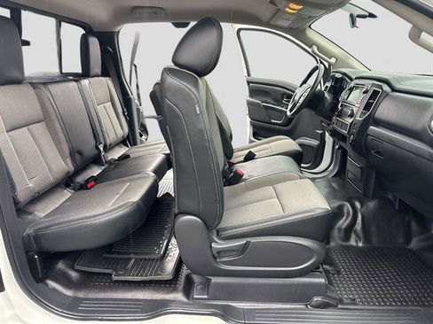 Used 2019 Nissan Titan S w/ S Utility Package image 11