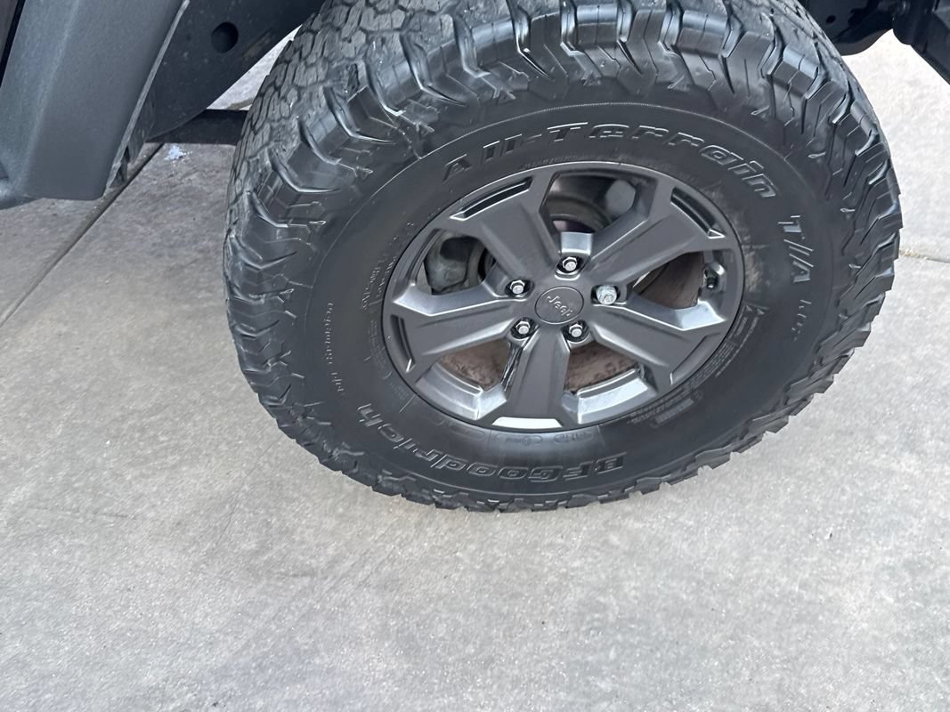 Used 2018 Jeep Wrangler Unlimited Rubicon AWD/4WD image 14