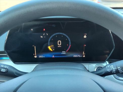 Certified 2025 Chevrolet Trax LT image 17