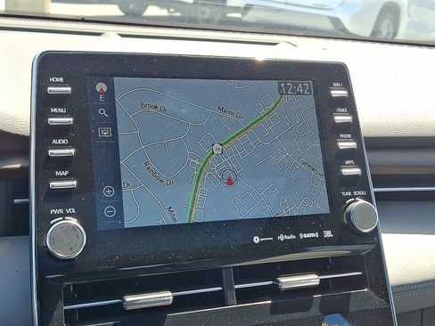 Certified 2022 Toyota Avalon Limited image 17