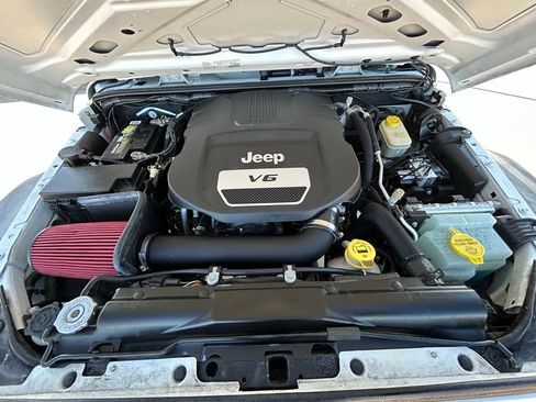Used 2016 Jeep Wrangler Sport image 30