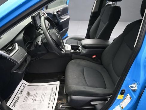Used 2019 Toyota RAV4 LE w/ All Weather Liner Package AWD/4WD image 11