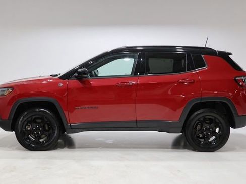 Used 2023 Jeep Compass Trailhawk w/ Trailhawk Convenience Group AWD/4WD image 4